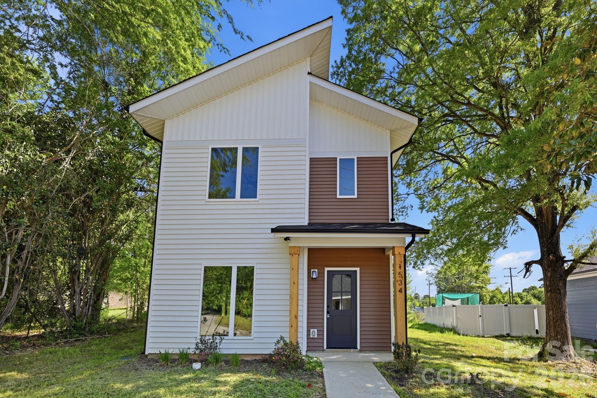 1534 W Horah Street Salisbury NC 28144
