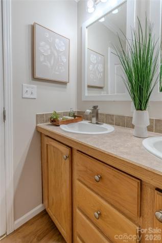 5739 Pug Lane Iron Station NC 28080