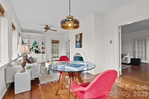 5 W Avon Parkway Asheville NC 28804