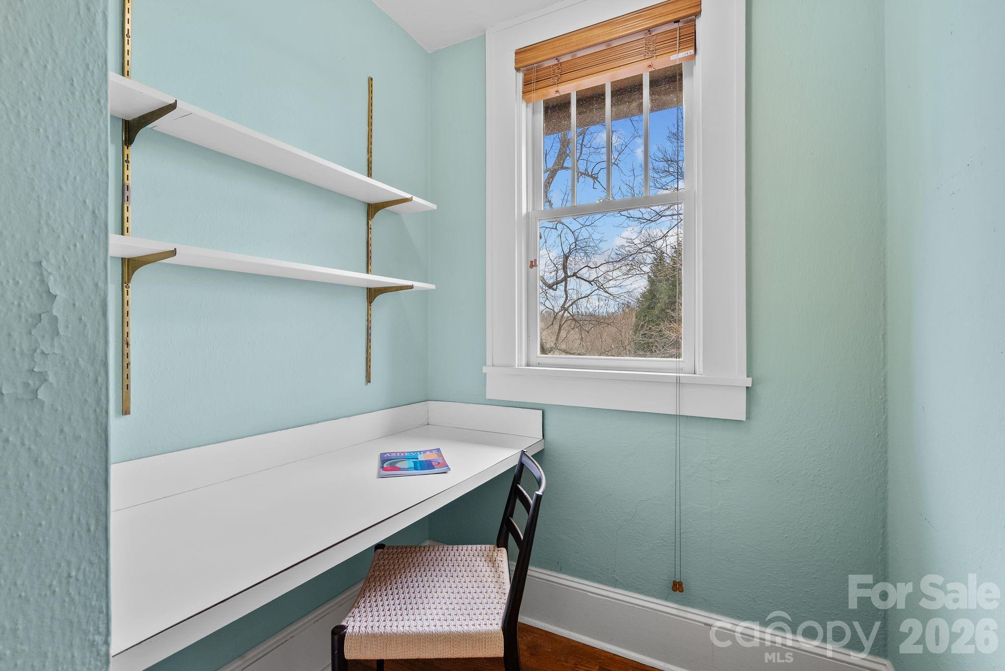 5 W Avon Parkway Asheville NC 28804