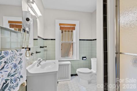 5 W Avon Parkway Asheville NC 28804