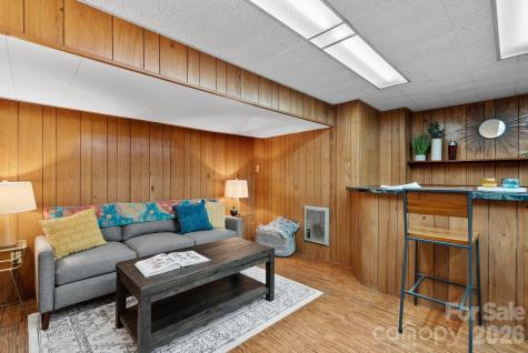 5 W Avon Parkway Asheville NC 28804