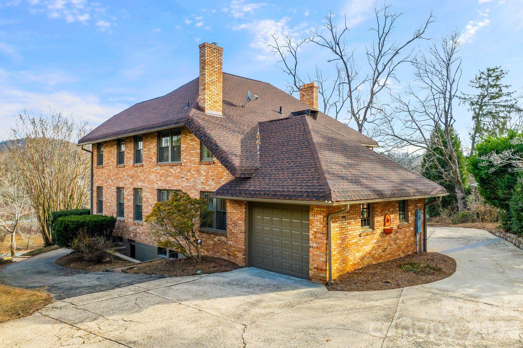 5 W Avon Parkway Asheville NC 28804