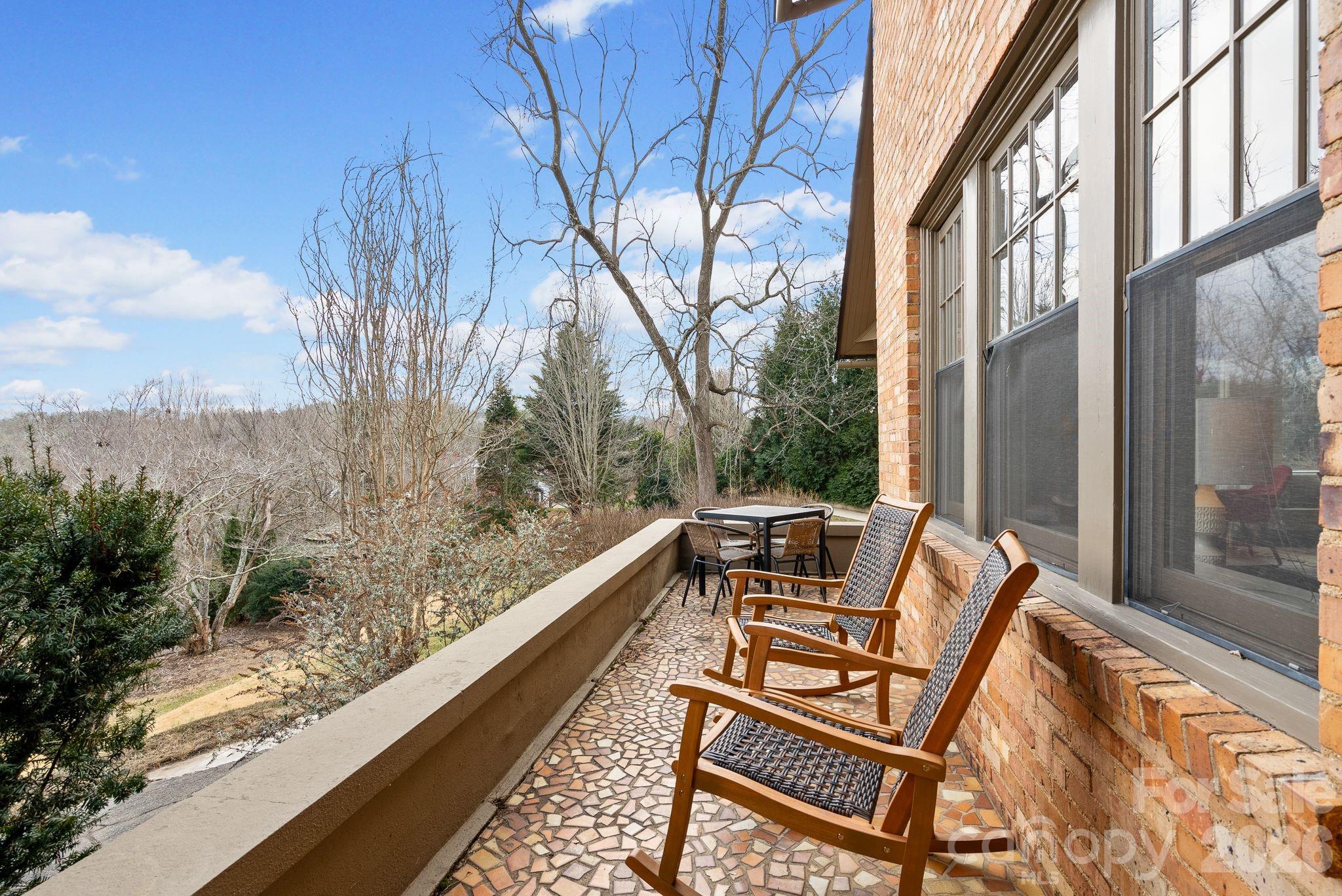 5 W Avon Parkway Asheville NC 28804