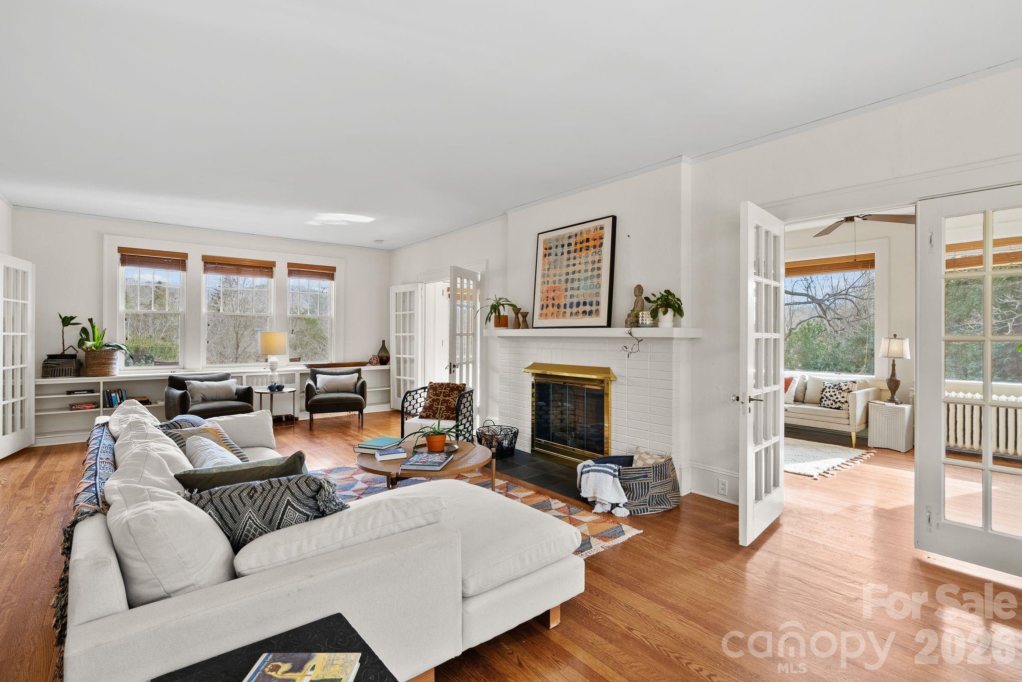 5 W Avon Parkway Asheville NC 28804