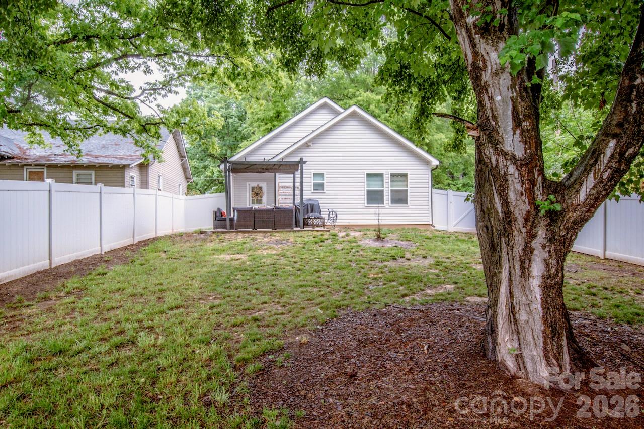 1206 8th Street Statesville NC 28677