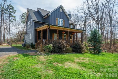 160 Mullis Road Harmony NC 28634
