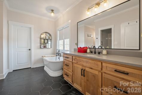 160 Mullis Road Harmony NC 28634