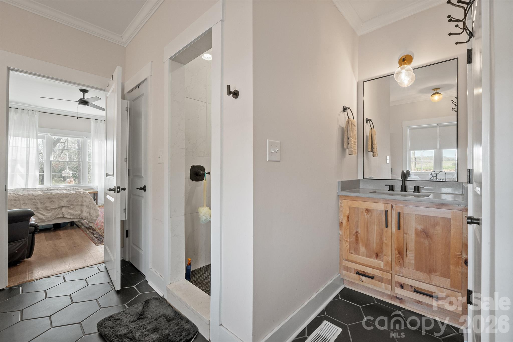 160 Mullis Road Harmony NC 28634