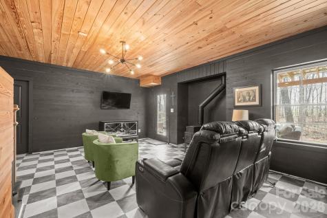 160 Mullis Road Harmony NC 28634
