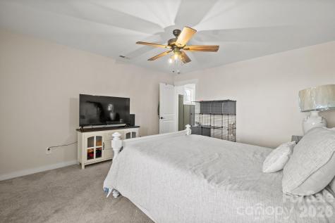 160 Mullis Road Harmony NC 28634