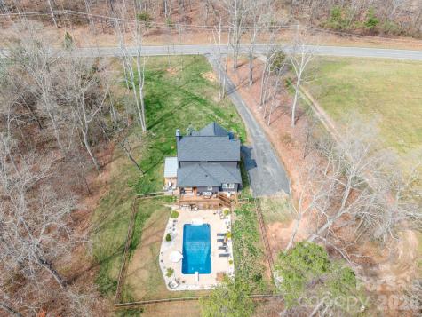 160 Mullis Road Harmony NC 28634