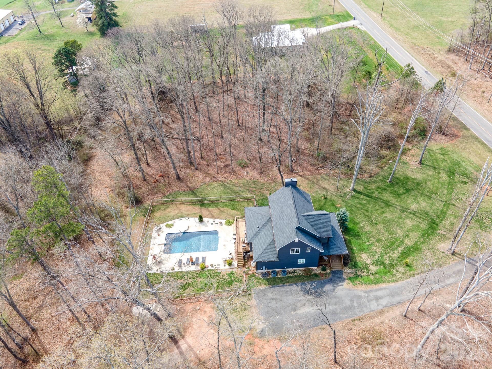 160 Mullis Road Harmony NC 28634