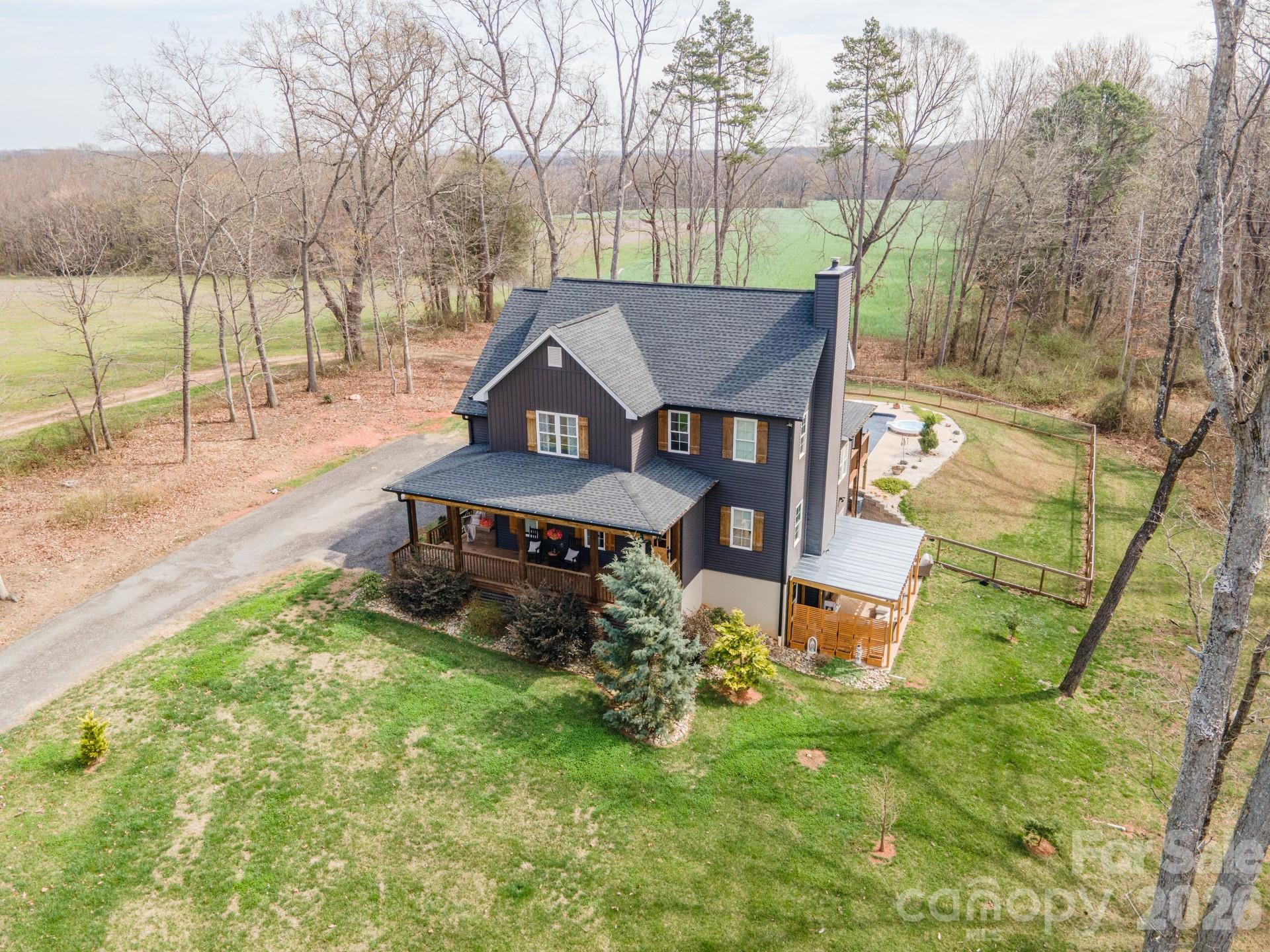 160 Mullis Road Harmony NC 28634