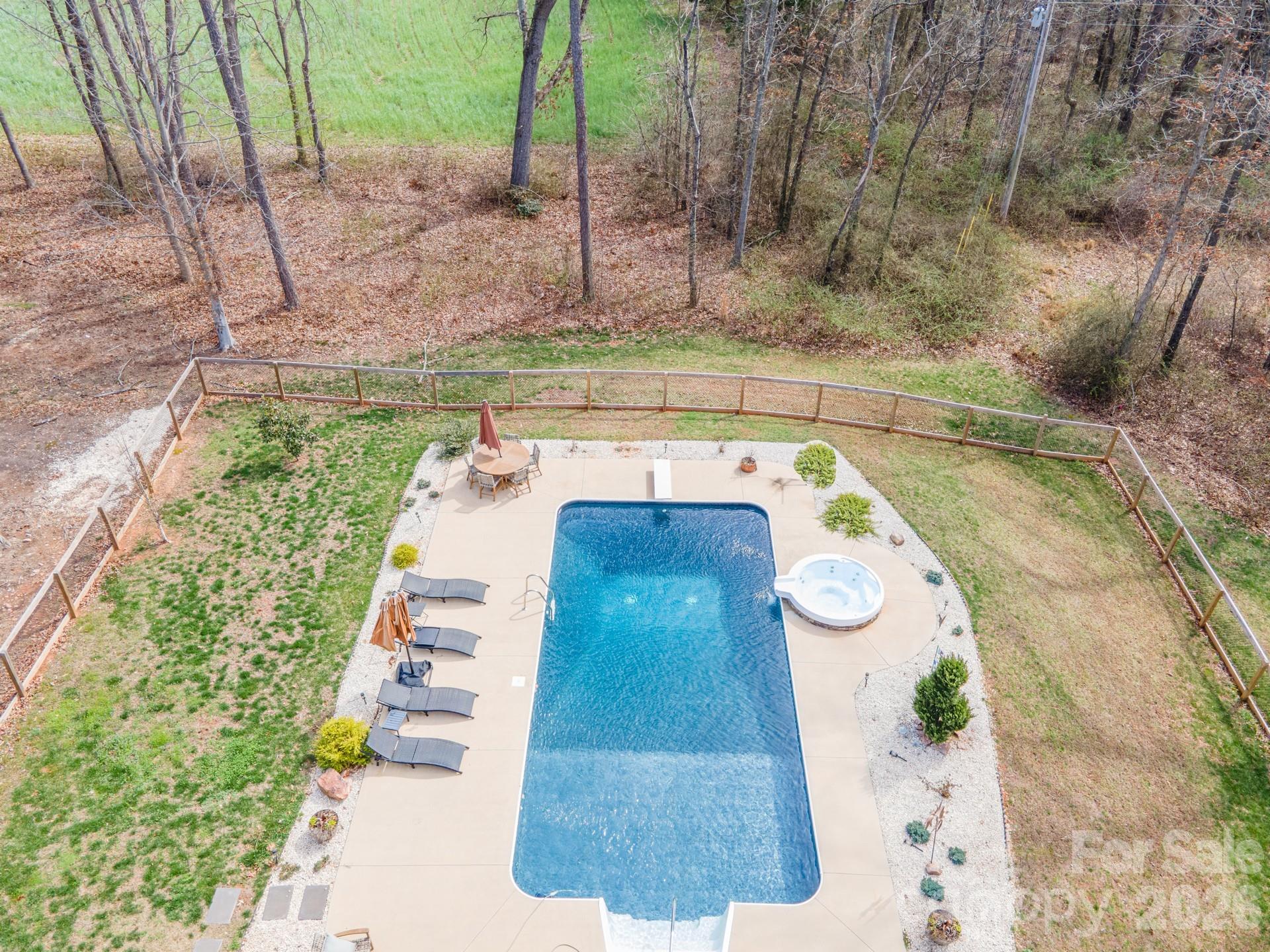 160 Mullis Road Harmony NC 28634