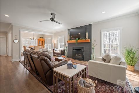 160 Mullis Road Harmony NC 28634