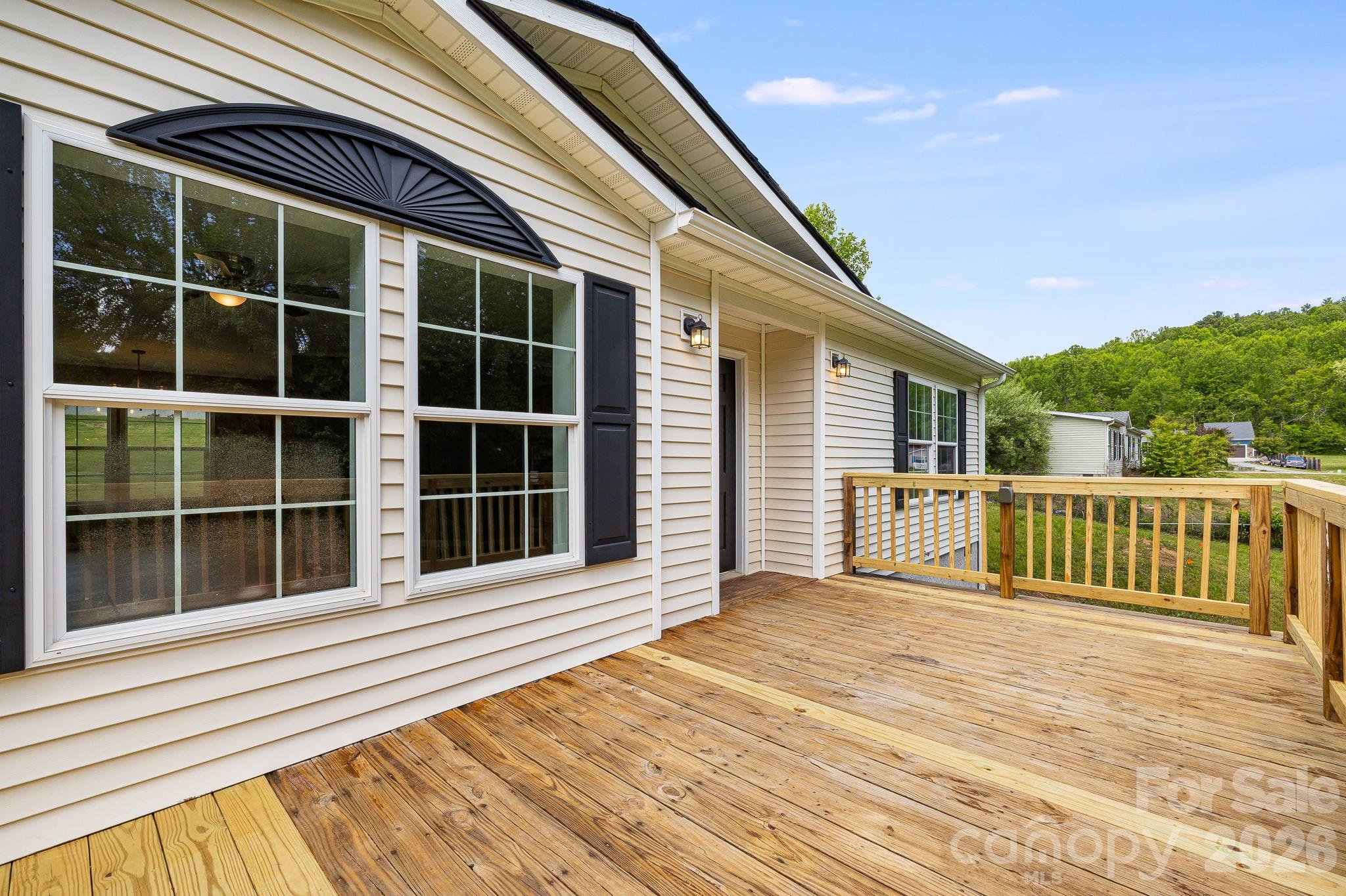 44 Morning Lane Hendersonville NC 28792