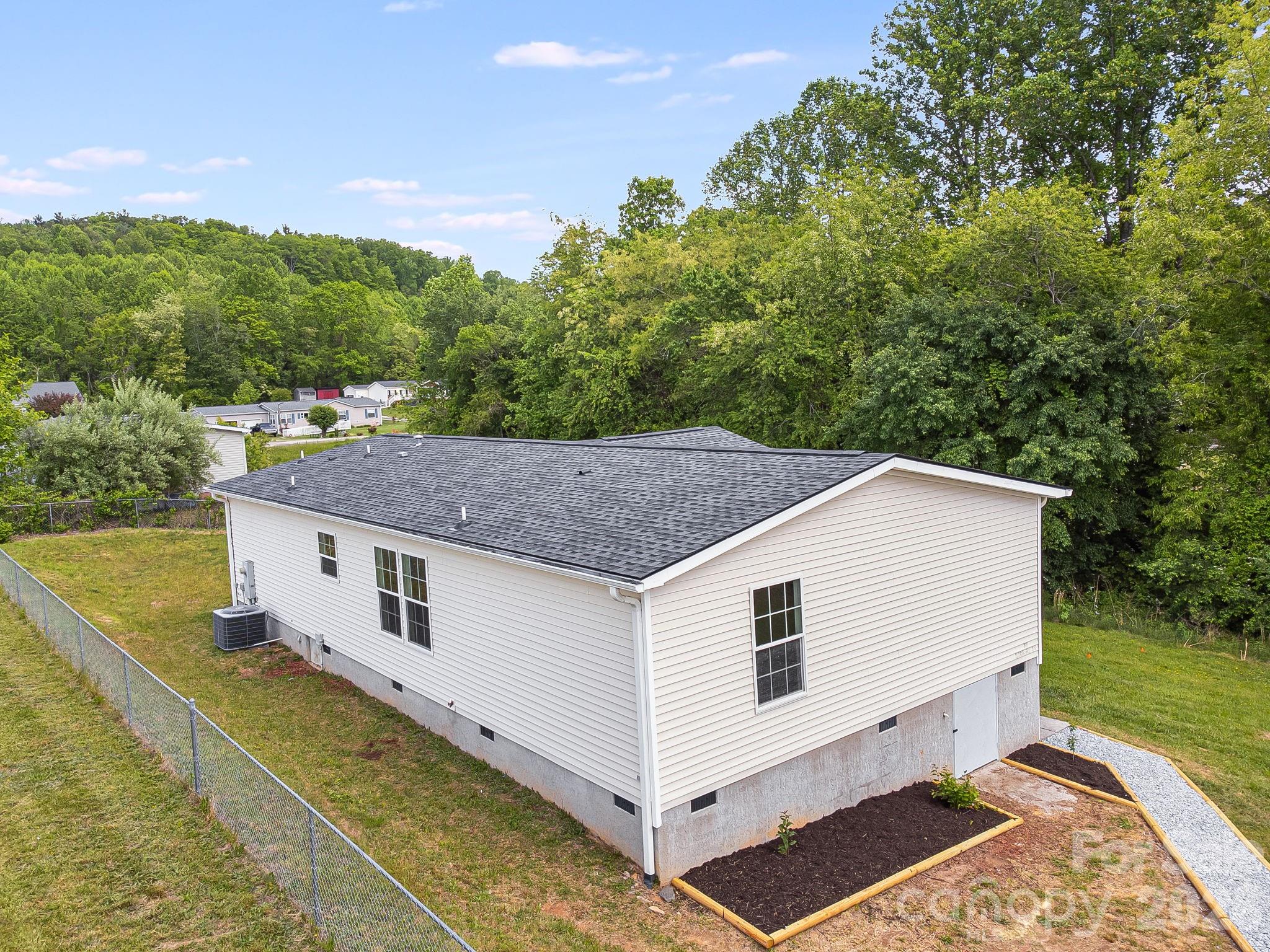 44 Morning Lane Hendersonville NC 28792