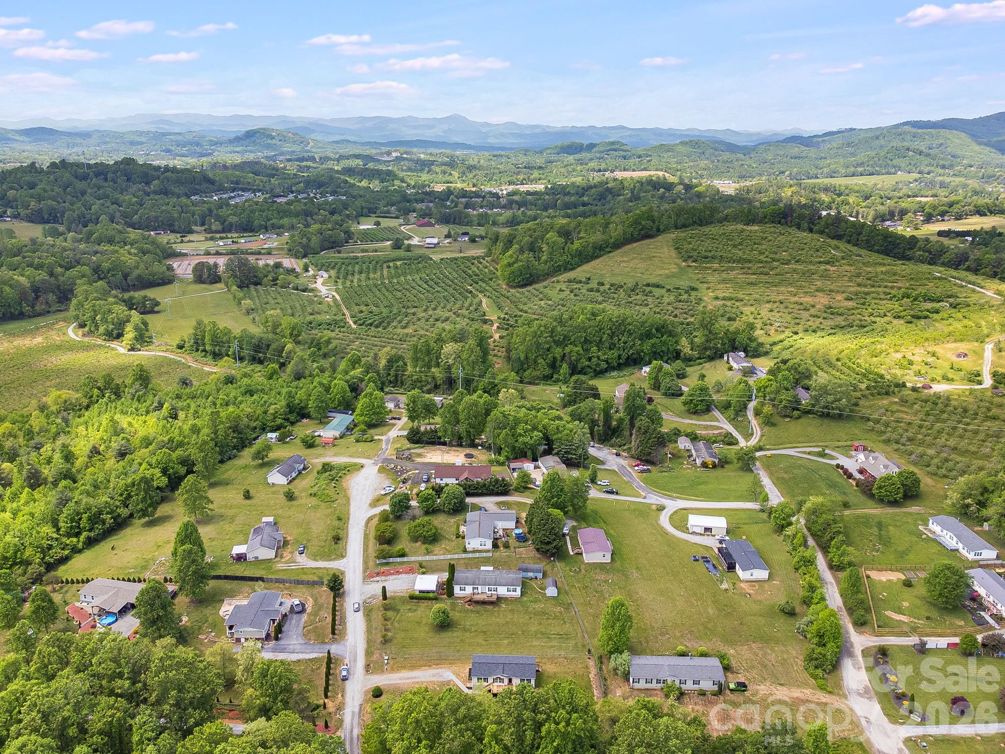 44 Morning Lane Hendersonville NC 28792