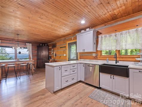 1073 Lentini Drive Waynesville NC 28785