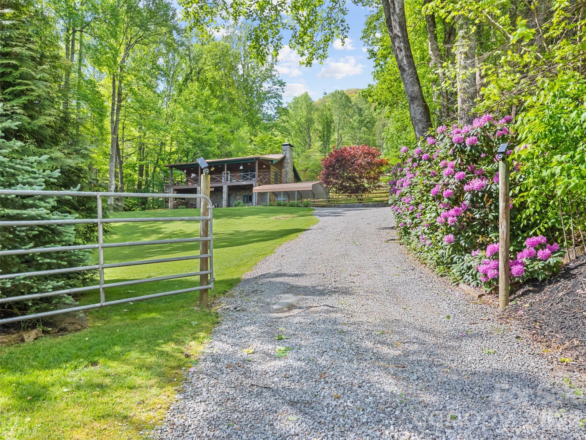 1073 Lentini Drive Waynesville NC 28785