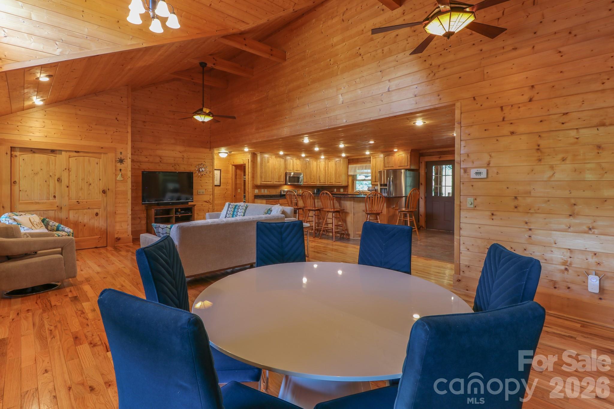 2811 Poplar Creek Road Green Mountain NC 28740