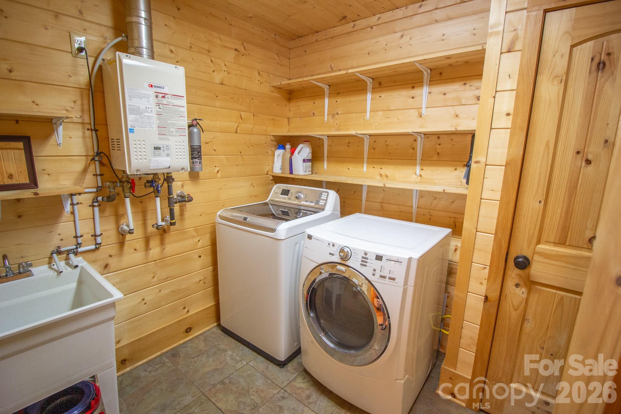 2811 Poplar Creek Road Green Mountain NC 28740