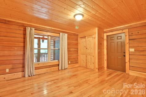 2811 Poplar Creek Road Green Mountain NC 28740