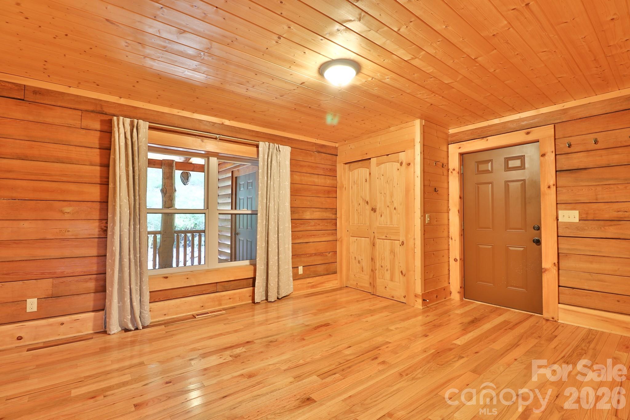 2811 Poplar Creek Road Green Mountain NC 28740
