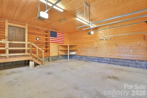 2811 Poplar Creek Road Green Mountain NC 28740