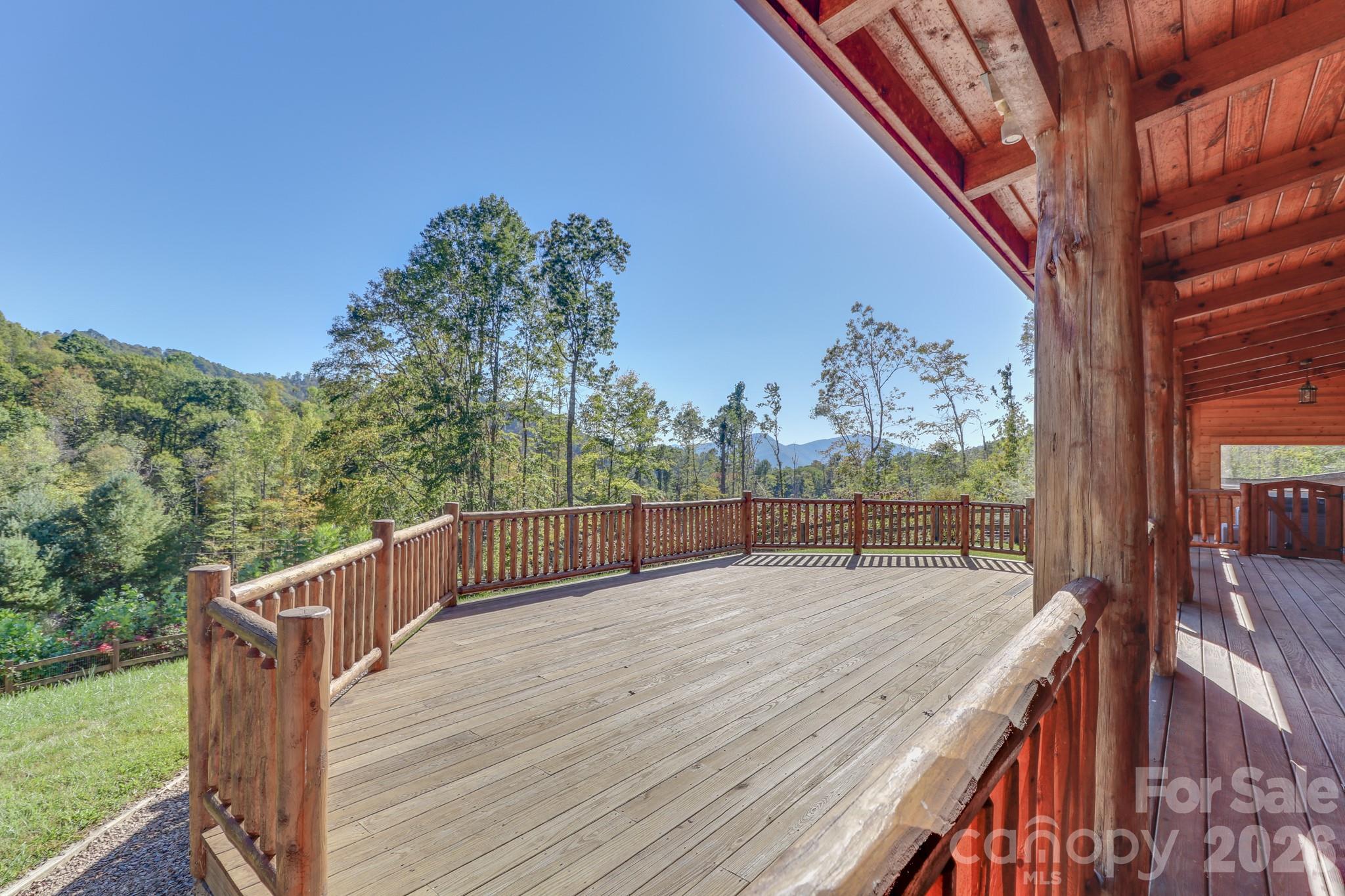2811 Poplar Creek Road Green Mountain NC 28740