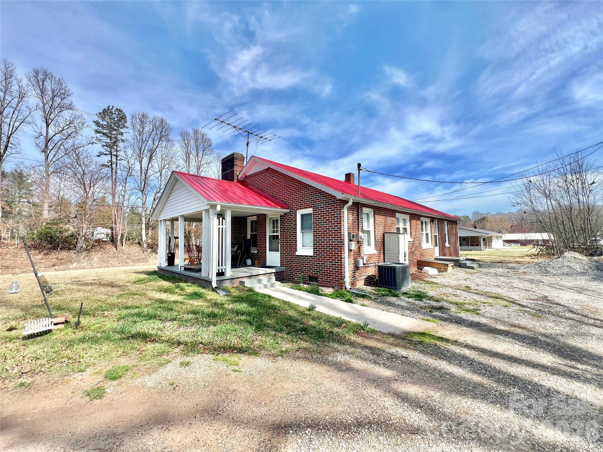 5528 Elkin Highway North Wilkesboro NC 28659