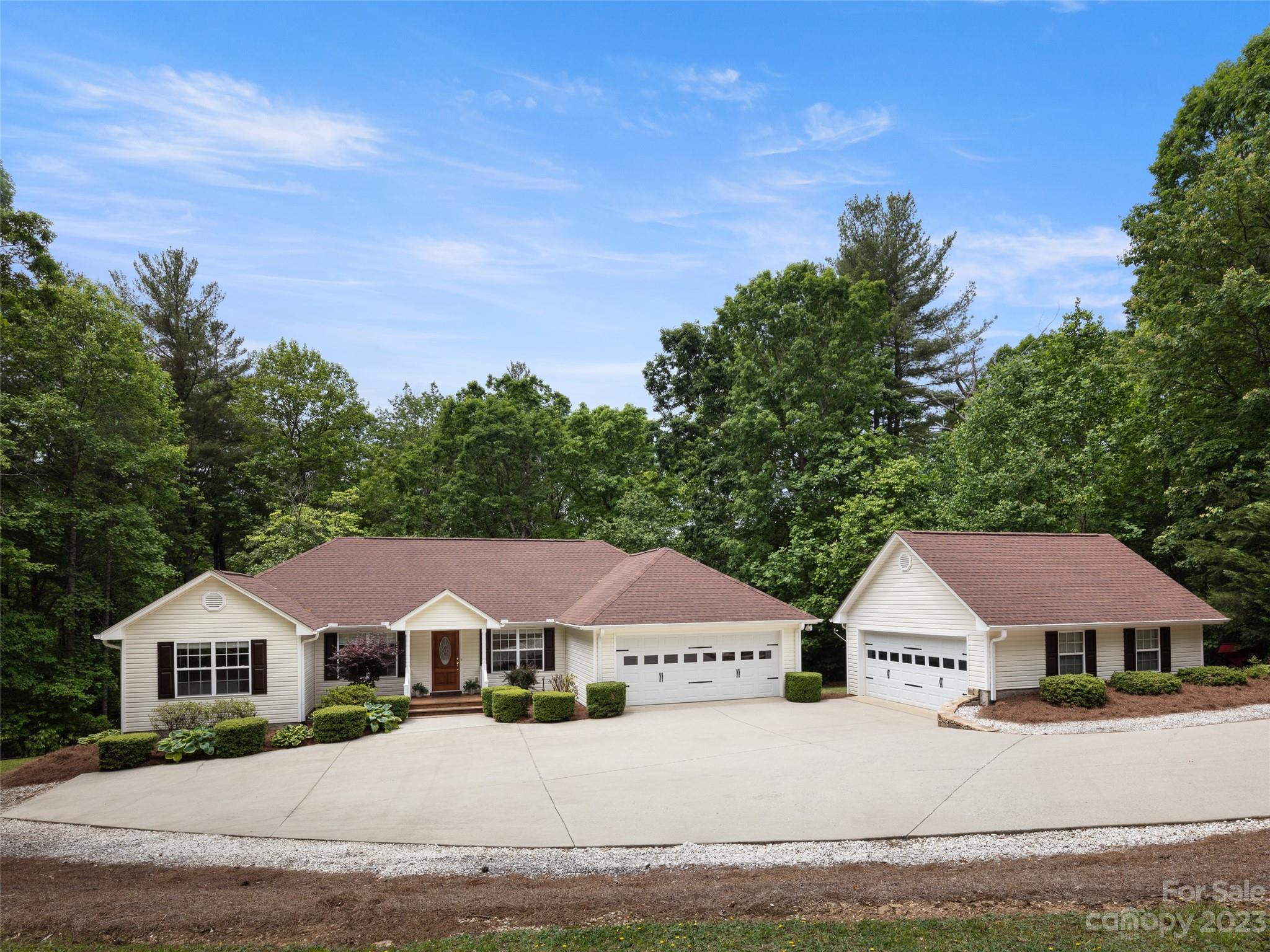 42 Geary Cordell Drive Mills River NC 28759