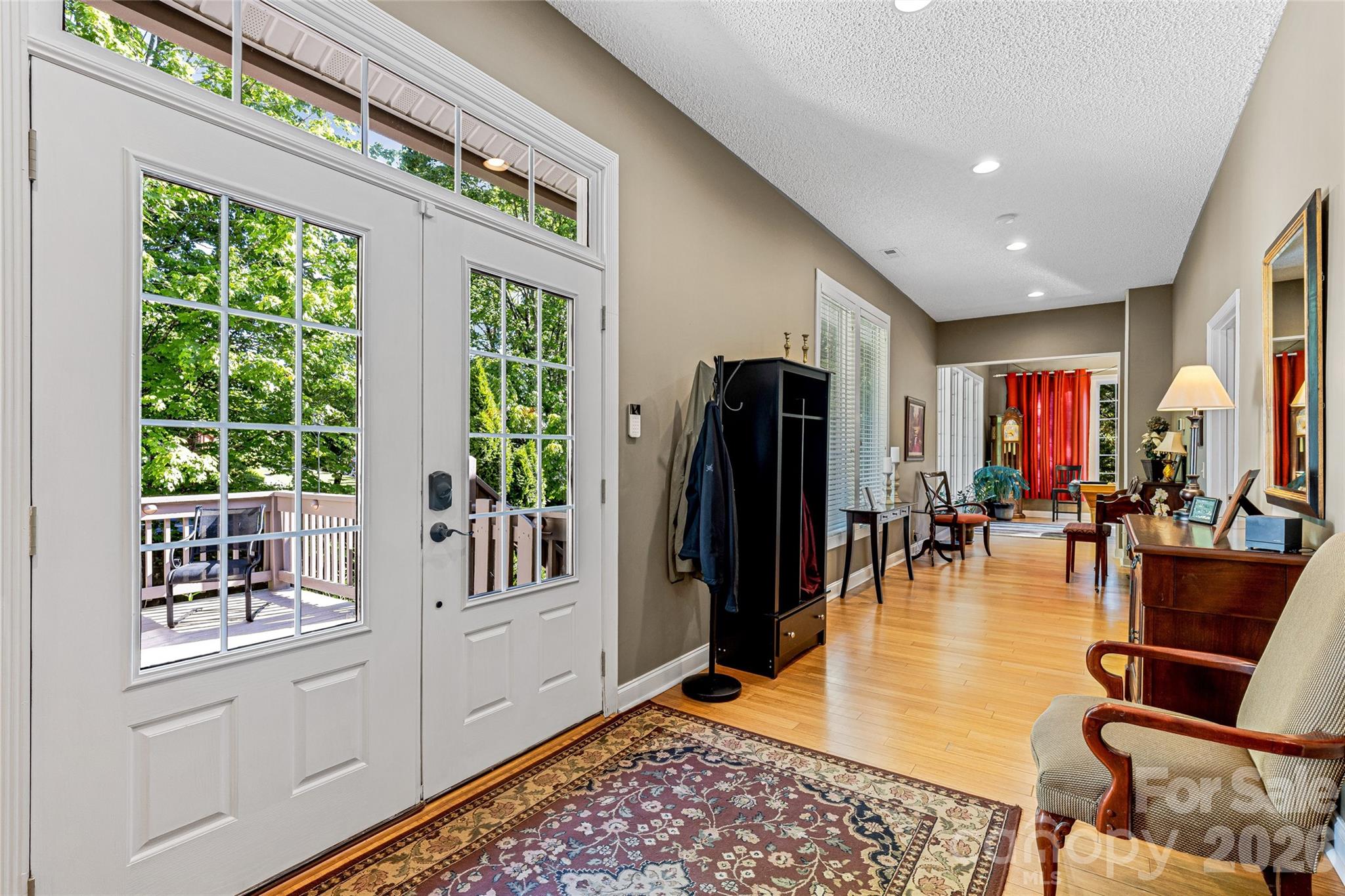 672 Blythe Street Hendersonville NC 28739