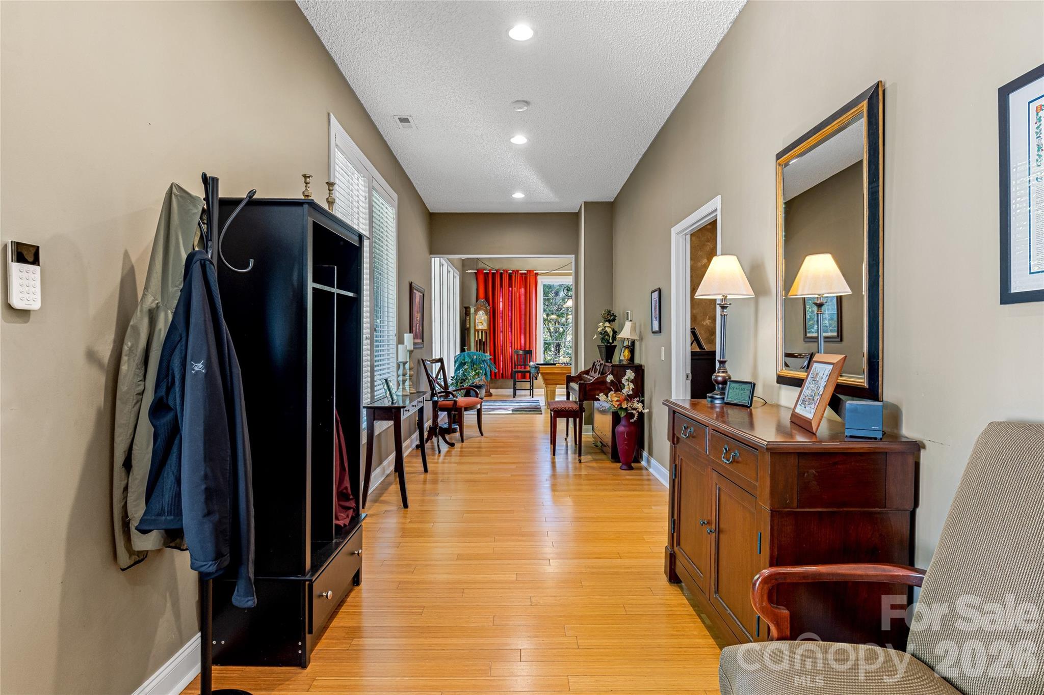 672 Blythe Street Hendersonville NC 28739