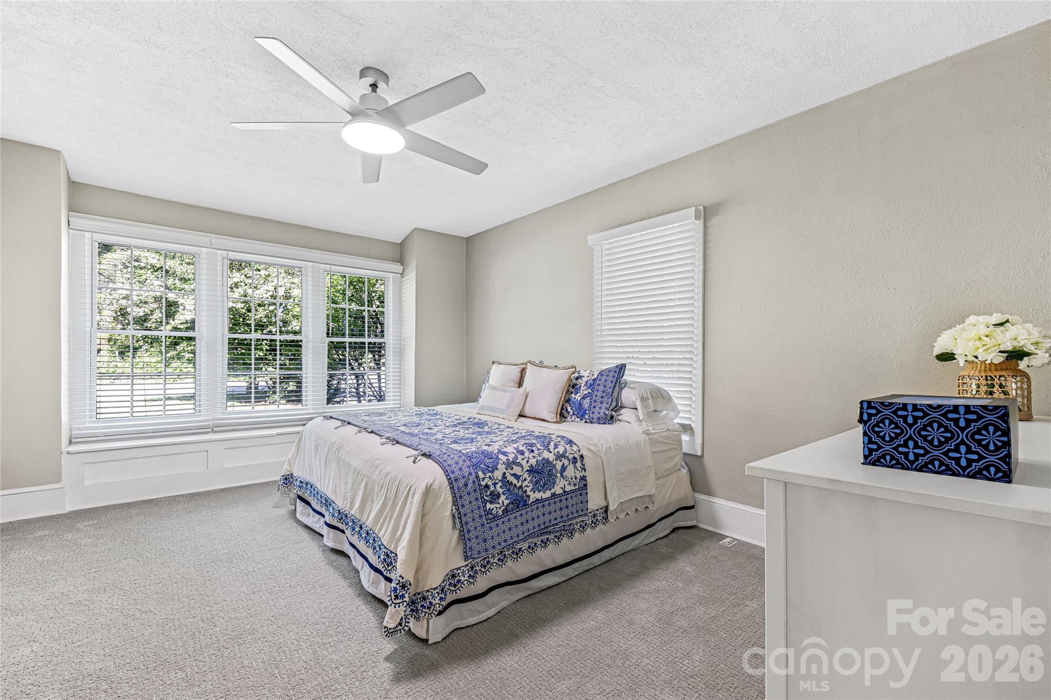 672 Blythe Street Hendersonville NC 28739