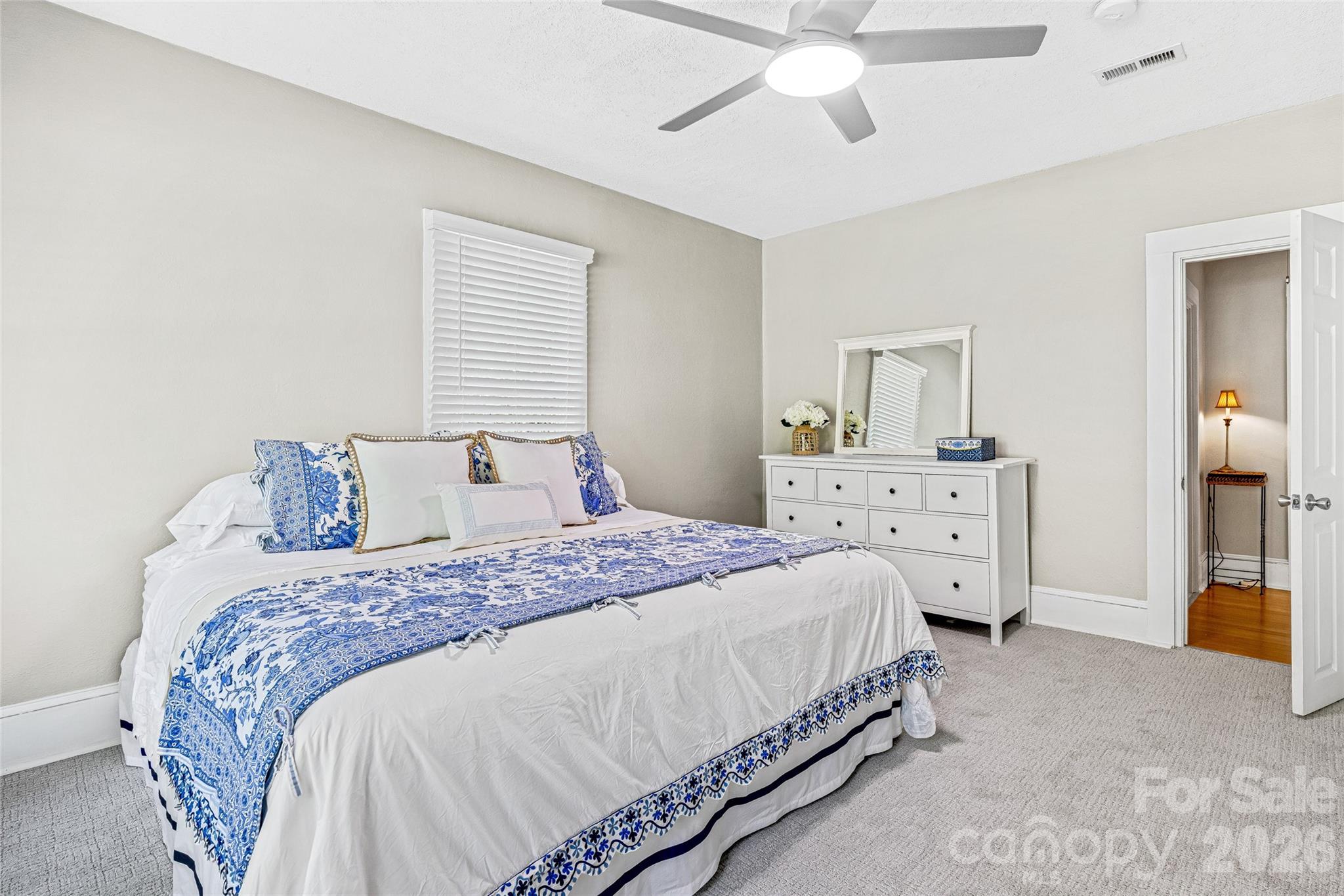 672 Blythe Street Hendersonville NC 28739