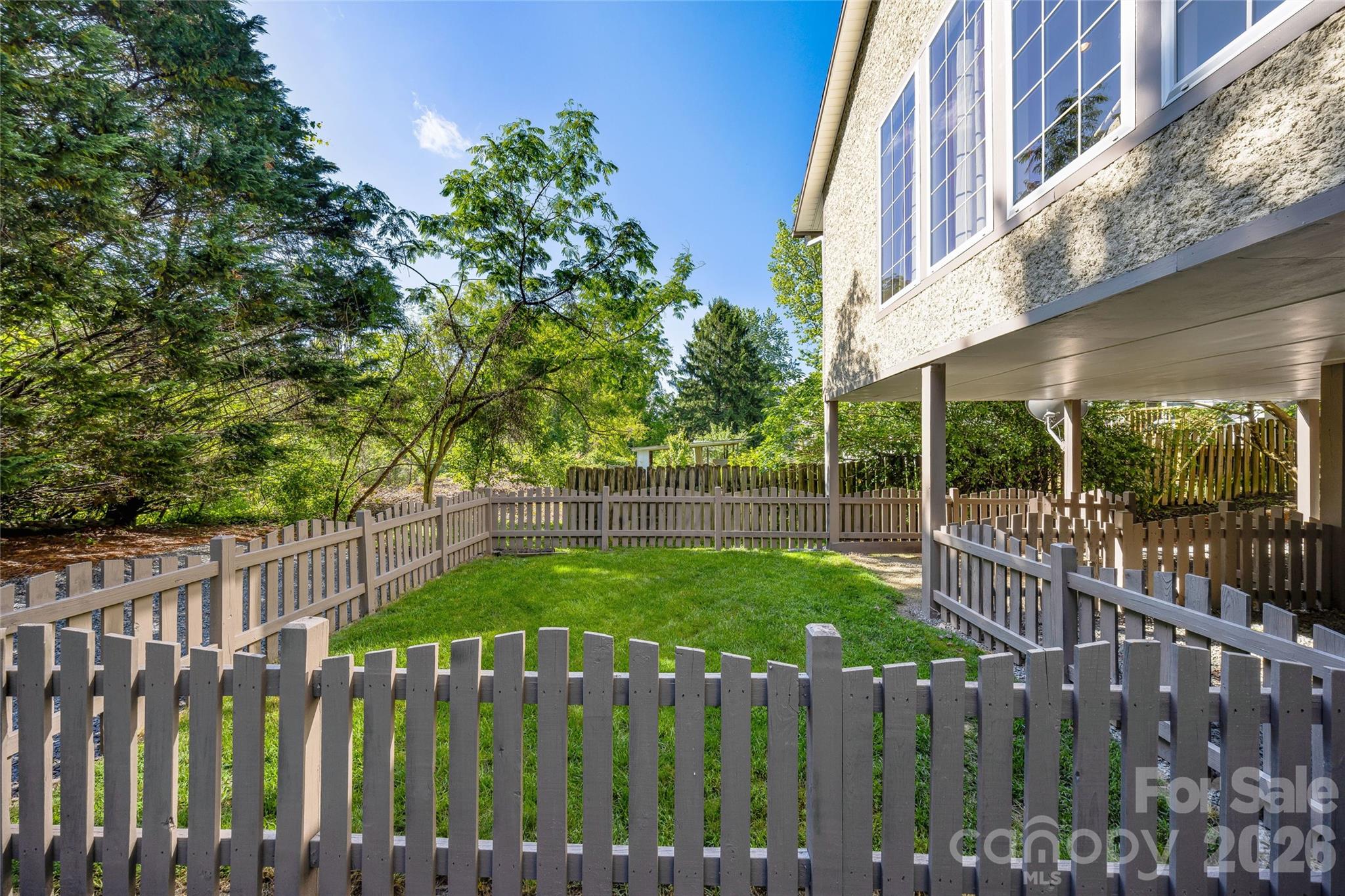 672 Blythe Street Hendersonville NC 28739
