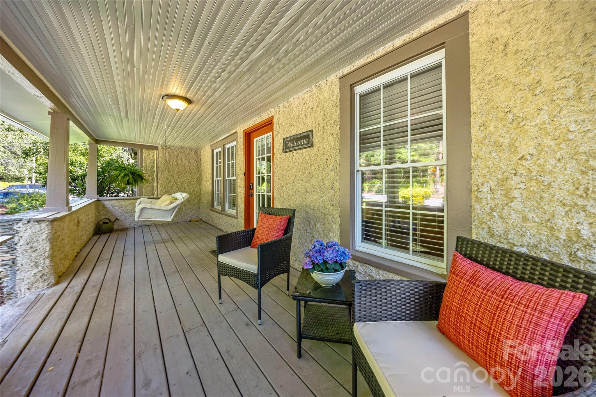 672 Blythe Street Hendersonville NC 28739
