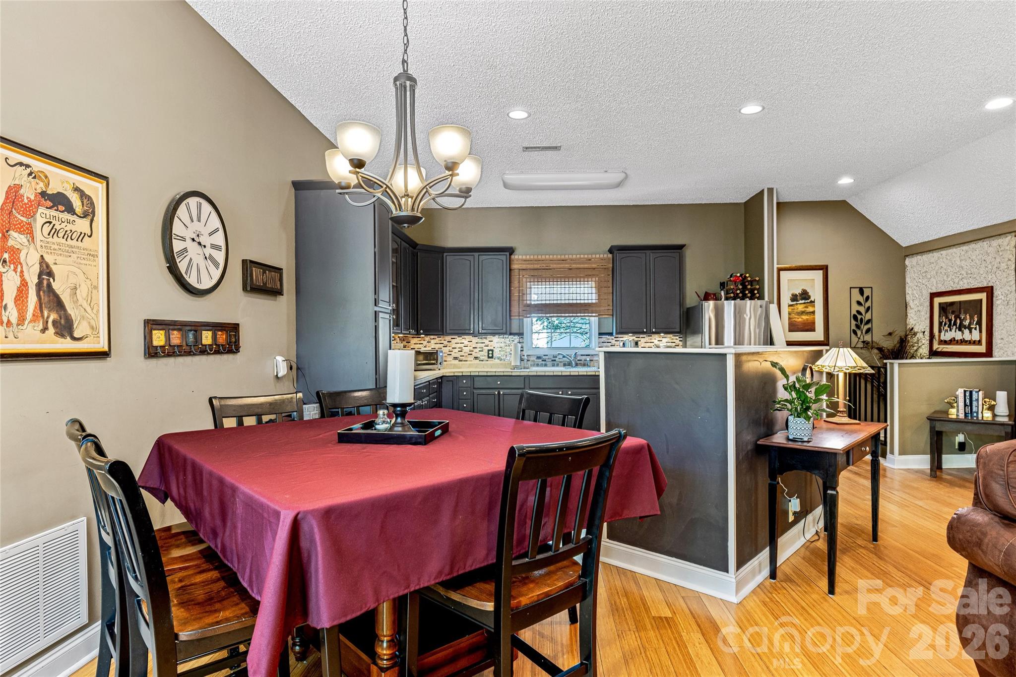 672 Blythe Street Hendersonville NC 28739