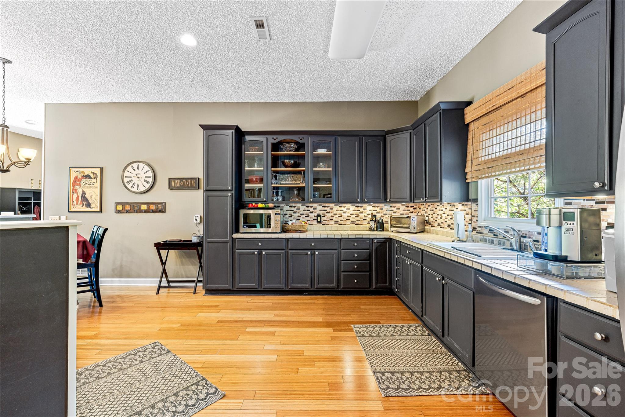 672 Blythe Street Hendersonville NC 28739