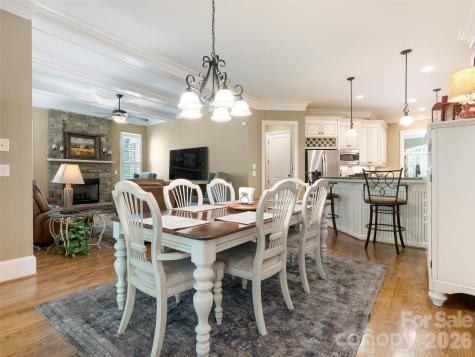 2130 Garden View Lane Matthews NC 28104