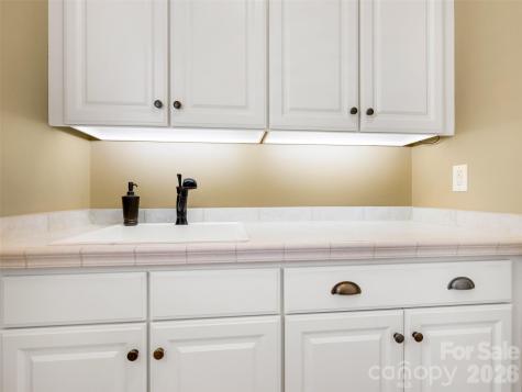 2130 Garden View Lane Matthews NC 28104
