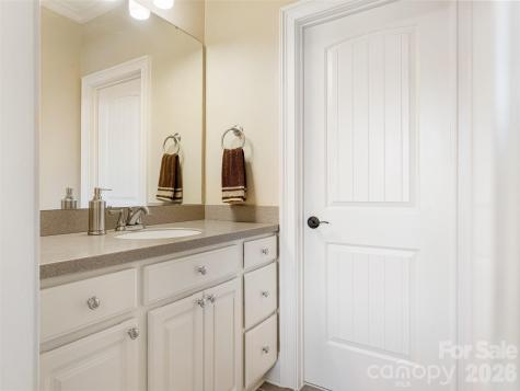 2130 Garden View Lane Matthews NC 28104