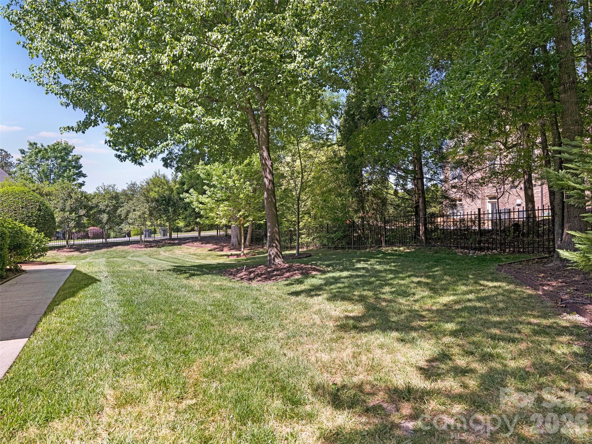 2130 Garden View Lane Matthews NC 28104