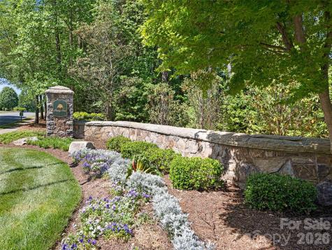2130 Garden View Lane Matthews NC 28104