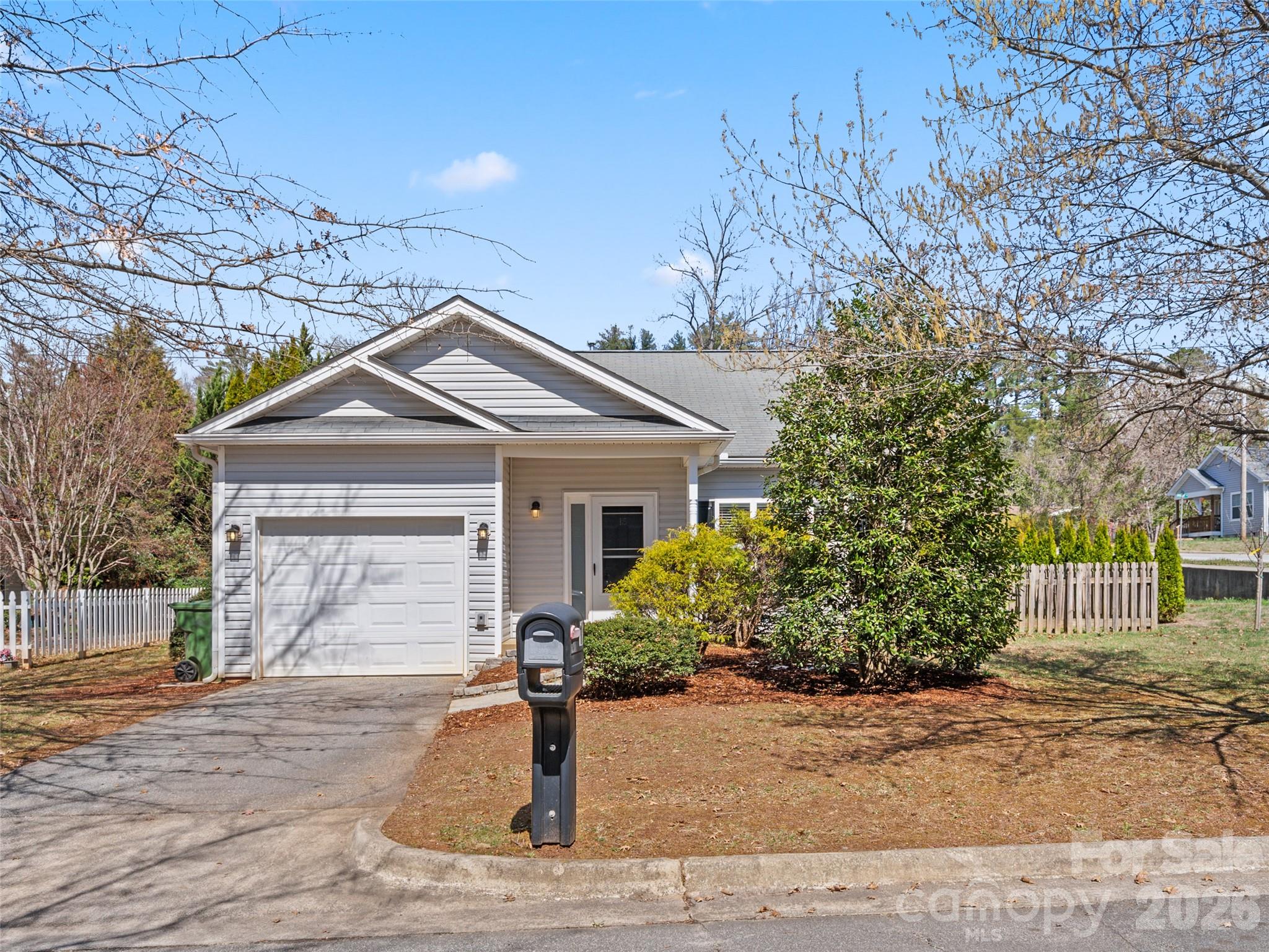 15 Scottish Circle Asheville NC 28803