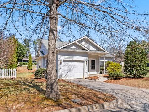 15 Scottish Circle Asheville NC 28803