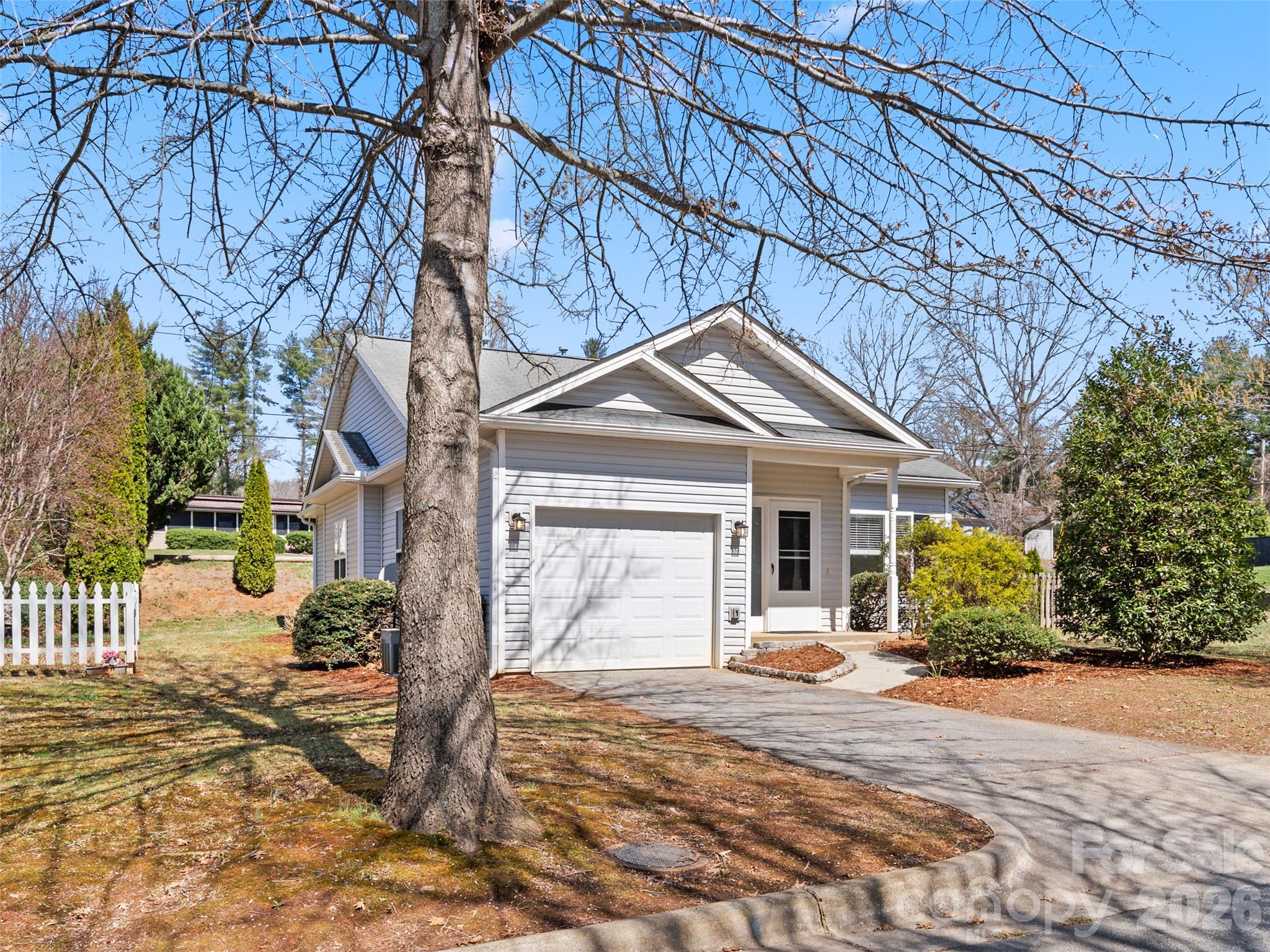 15 Scottish Circle Asheville NC 28803