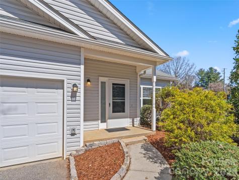 15 Scottish Circle Asheville NC 28803